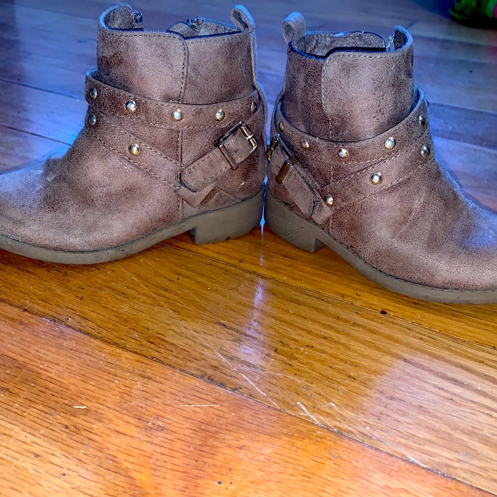 Mia tan booties 🤎